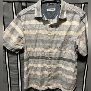 Tommy Bahama Men’s Lightweight button down shirt